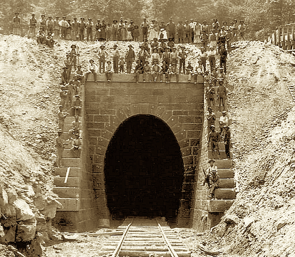 1892DingessTunnel.png